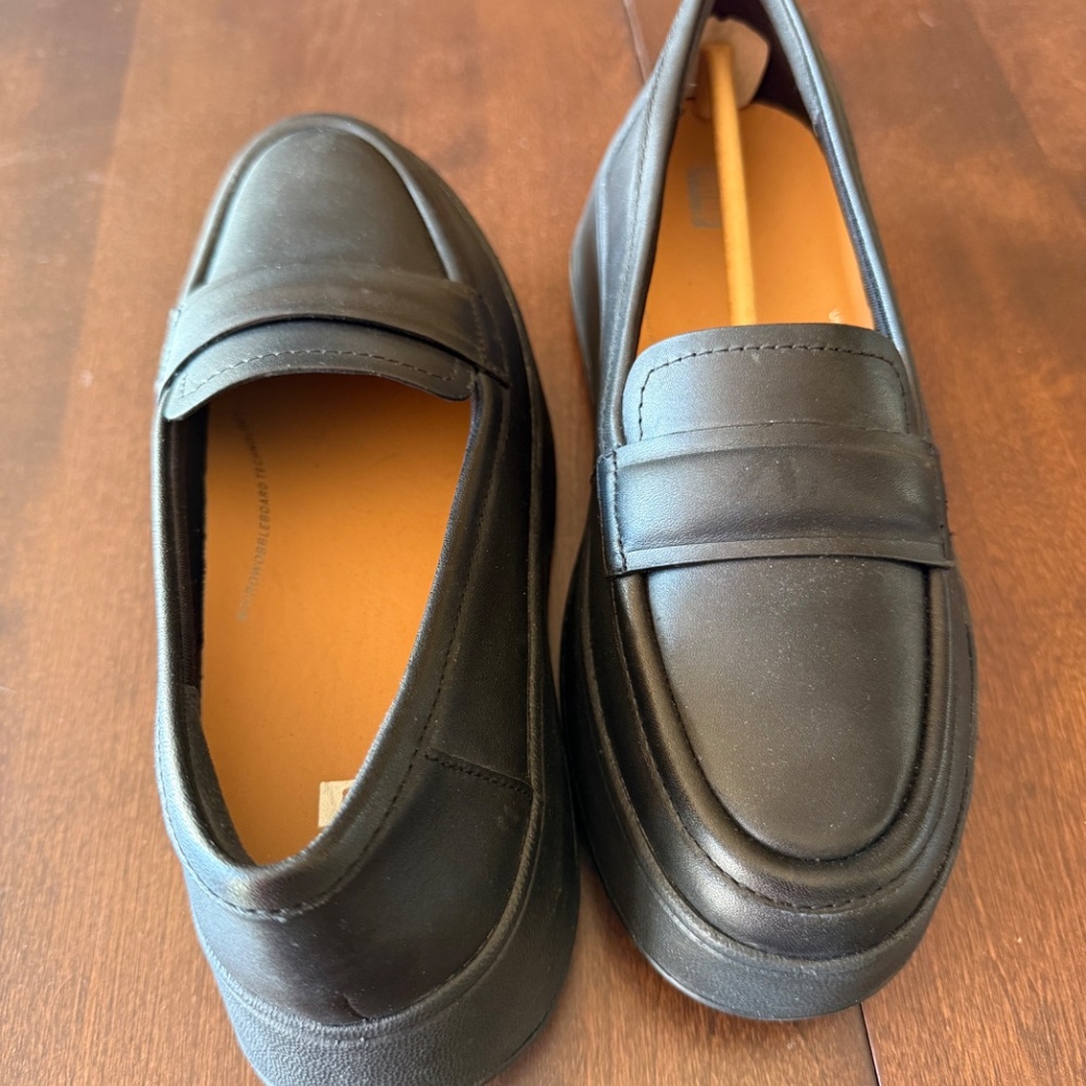 FitFlop F-mode black leather loafers (NEW)